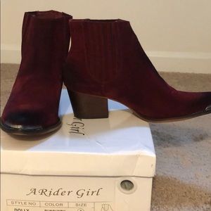 A rider girl burgundy booties